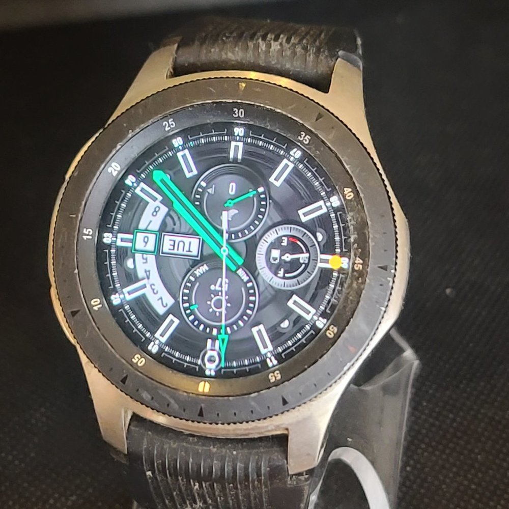 Samsung Galaxy Watch 46mm Bluetooth Silver Base with Black Silicon Band